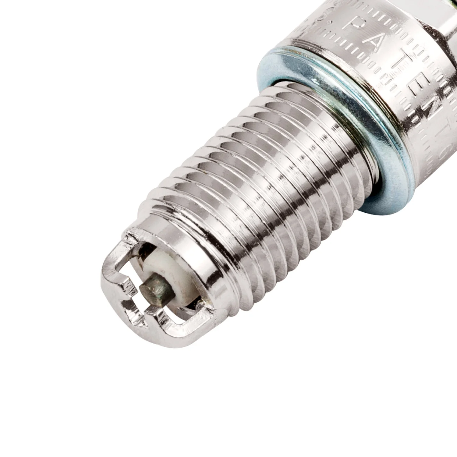E3.26 Lawn & Garden Spark Plug - Image 3